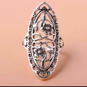 Moda Antiqued Silver Floral Boho Ring